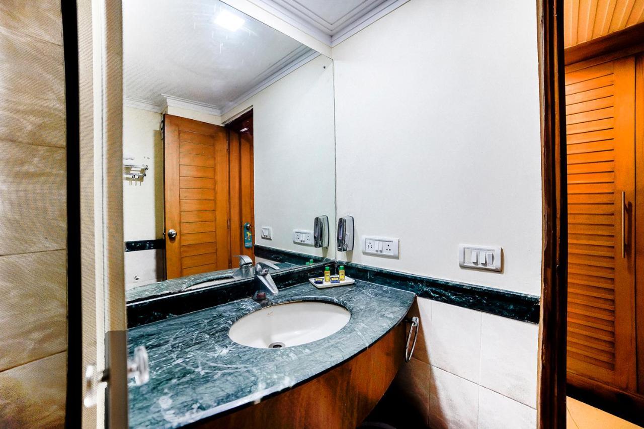 FabHotel BMK Grand Neu-Delhi Exterior foto
